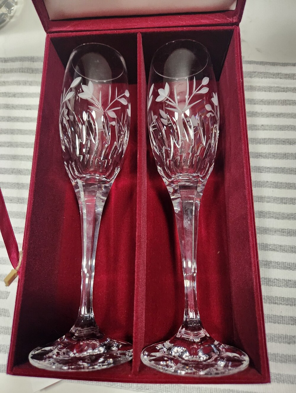 Noble Elegance Etched Crystal Champagne Flutes - Clear (Set of 2)